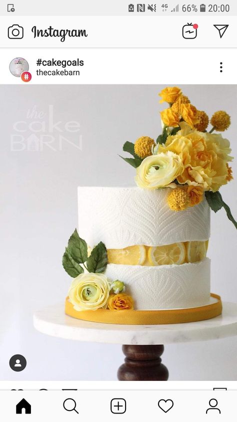 Pretty fault line cake with lemons. Lemon Fault Line Cake, Fault Line Cake, Cupcake Decoration, Elegant Birthday Cakes, Salty Cake, Crazy Cakes, Dessert Decoration, Yellow Wedding, Drip Cakes