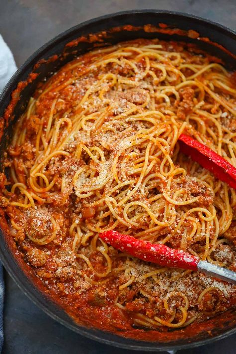 Ground Turkey Marinara Sauce, Turkey Sausage Spaghetti, Ground Turkey Spaghetti Sauce, Spaghetti With Turkey Meat, Turkey Spaghetti Recipes, Spaghetti With Ground Turkey, Turkey Spaghetti Sauce, Pasta With Ground Turkey, Ground Turkey Spaghetti