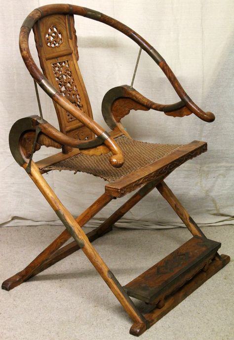 Pair of Chinese Huanghuali Folding Armchairs - Album on Imgur Ancient Chinese Furniture, Chinese Culture Design, Japanese Chair, Folding Armchair, Classy Furniture, Chinese Furniture, Ancient Chinese, Wishbone Chair, Chinese Culture