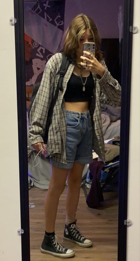 Flannel Summer Outfits, Female Grunge Outfits, Australian Winter Outfits, Bi Aesthetic Outfits, Summer Grunge Outfits 90s Style, Casual Outfits Female, Bi Outfits, Indie Style Outfits, Look Grunge