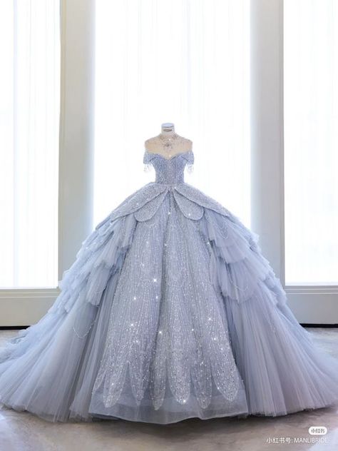 Debut Gowns, Xv Dresses, Era Victoria, Debut Dresses, Quinceanera Themes Dresses, Quinceanera Dresses Blue, Blue Ball Gowns, Pretty Quinceanera Dresses, Quince Dress