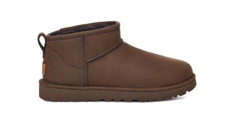 Shop the women's Classic Ultra Mini Leather at ugg.com for FREE SHIPPING on full-priced orders! Ugg Mini Boot, Ultra Mini Ugg, Wishlist Clothes, Ugg Mini Boots, Shoes Wishlist, Ugg Ultra Mini, Ugg Classic Ultra Mini, Ugg Mini, 2024 Christmas