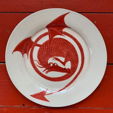 Snake Pottery Painting, China Painting Porcelain, Dragon Ceramics, Pottery Dragon, Dragon Pottery, Clay Cafe, Dragon Plate, Dragon Bowl, Ceramic Projects