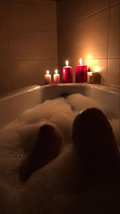 Couple Bathtub Aesthetic, Couples Bathtub, Bathtub Pictures, Bathtub Aesthetic, Aesthetic Bath, Bath Aesthetic, Instagram Inspiration Posts, Dark Feminine Aesthetic, Foto Poses