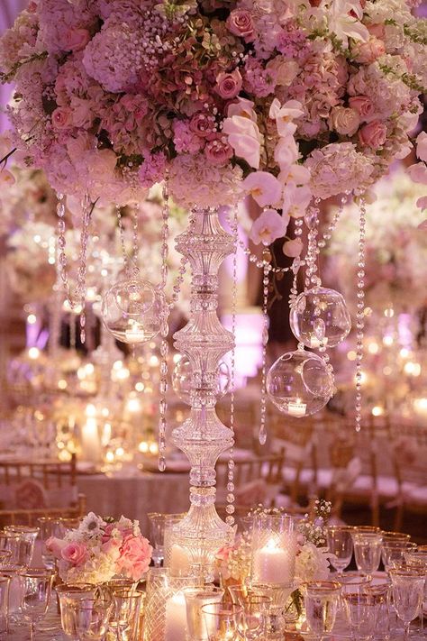 Flower Theme Centerpieces, Quince Main Table Ideas, Glitter Wedding Decor, Wedding Table Pink, David Tutera Wedding, Quince Decor, Quince Themes, Quinceanera Pink, Pink Sweet 16