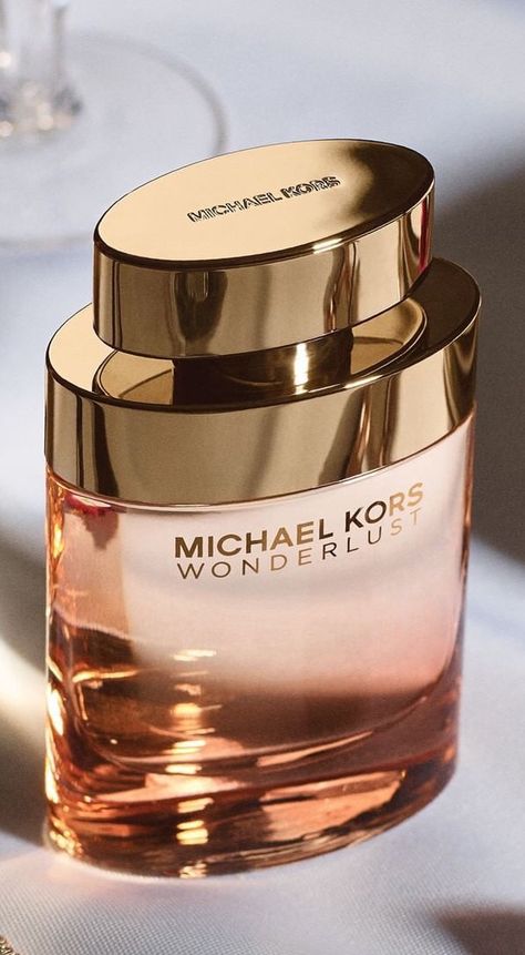 Michael Kors Wonderlust, Michael Kors Perfume, Maquillage Yeux Cut Crease, Fragrance Lab, Perfume Bottle Design, Fragrances Perfume Woman, Perfume Collection Fragrance, نظارات شمسية, Perfume Scents