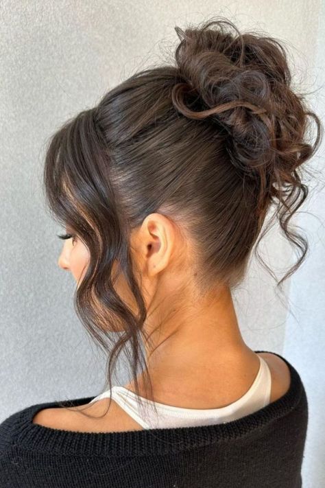 Effortless High Bun Prom Hairstyle Bun, Debs Hair, High Bun Wedding Hairstyles, Prom Hair Updo Elegant, Prom Hair And Makeup, Prom Hair Ideas, Cute Bun Hairstyles, Bun Ideas, Grad Hair