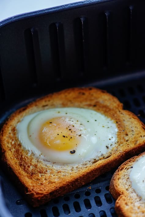 Air Fryer Recipes Eggs, Airfryer Breakfast, Air Fryer Recipes Breakfast, Air Fryer Recipes Dessert, New Air Fryer Recipes, Air Fryer Recipes Snacks, Air Fryer Cooking Times, Cooks Air Fryer, Air Fried Food