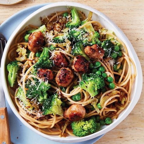 Pasta with meatballs and broccoli! 🥦⁠ ⁠ A comforting bowl of iron-rich pasta you will absolutely love. Get this tasty and speedy dinner recipe here: https://www.healthyfood.com/healthy-recipes/pasta-with-meatballs-and-broccoli/ Meatballs And Broccoli, Pasta With Meatballs, Meatball Pasta, Healthy Food Guide, Lean Pork, Recipes Pasta, Iron Rich, Air Fryer Healthy, Healthy Pasta Recipes