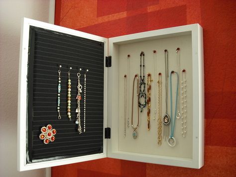 Jewelry Box Picture Frame ∙ How To by Candice C. on Cut Out + Keep Organisation, Diy Jewelry Organizer Box, Hidden Jewelry Storage, Jewerly Box Diy, Shadow Box Picture Frames, Box Picture Frames, Jewerly Organizer, Jewelry Storage Diy, Diy Shadow Box