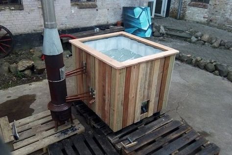 Hot Tub Plans, Modern Hot Tubs, Stock Tank Hot Tub, Old Bathtub, Cedar Hot Tub, Small Stove, Wooden Cladding, Diy Hot Tub, Cheap Solar