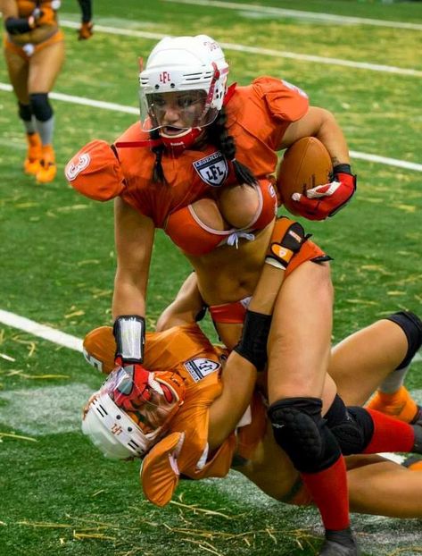 Girls Playing Football, Ladies Football League, Lingerie Football, Girls Football, Legends Football, Women’s Soccer, Girls Soccer, American Football Players, Soccer Skills