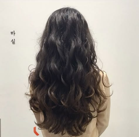 Japanese Digital Perm Long Hair, Perm Types Waves, U Shaped Haircut Wavy Hair, Wavy 2c Hair, Loose Perm Women, Puffy Wavy Hair, Shoulder Length Perm, Korean Wave Perm, Korean Digital Perm