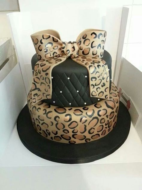 Jaguar Cake, Cheetah Birthday Cakes, Cheetah Print Cakes, Birthday Cake For Women, Cake For Women, Leopard Cake, Leopard Print Cake, Cheetah Birthday, 17. Geburtstag