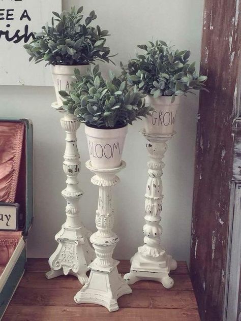 unique rustic ideas for home Shabby Chic Kitchen, Shabby Chic Candlesticks, Cocina Shabby Chic, New Home Decor, Deco Originale, Chic Kitchen, Deco Floral, Decor Guide, Shabby Chic Homes