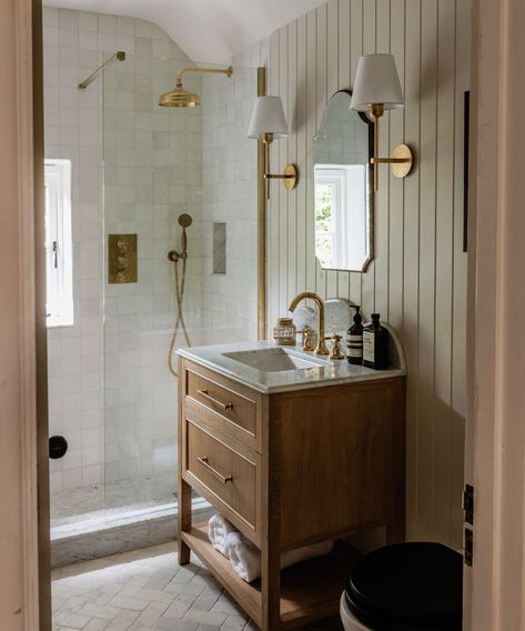 Dutch Colonial Bathroom Remodel, Bathroom With Small Vanity, Small Wooden Vanity Bathroom, Small Organic Bathroom Ideas, Small Vanity Unit Bathroom, Small Cottage Ideas Interior, Closet Turned Bathroom, Traditional Home Bathroom, Small Bathroom Renovations Master