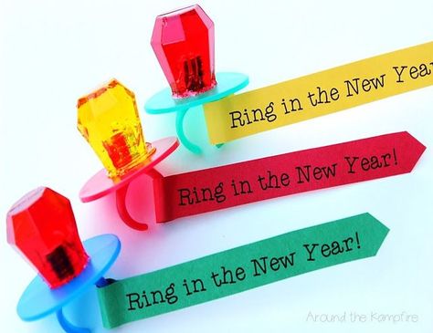 Free printable "Ring In the New Year" ring pops | Around the Kampfire Year Ring, Class Themes, Activities For The Classroom, Kids New Years Eve, New Year's Eve Activities, Ring Pops, New Years Eve Day, January Activities, New Years Traditions