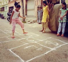 20 Amazing Childhood Games Only Born In 80’S and 90'S Kids Will Know ~ ItsMyDesh