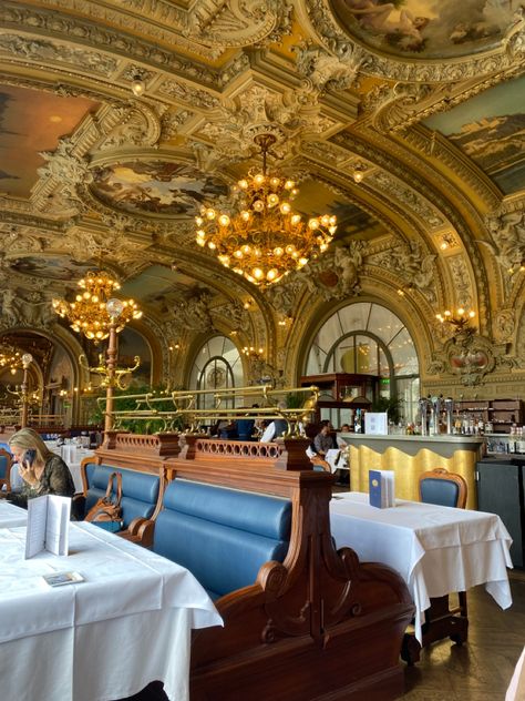 Le Train Bleu Paris, Blue Train, Paris Vacation, Art Nouveau Design, Art Wallpaper, Travel Inspiration, Art Nouveau, Restaurant, Train