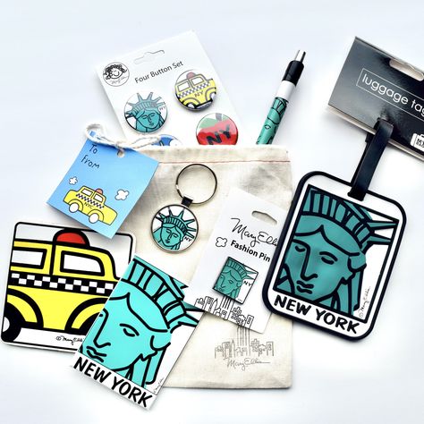 Give someone the gift of New York City! We have picked out the most popular Mary Ellis Statue Of Liberty Themed New York souvenir gifts and put them in an adorable muslin gift bag with personalized gift card.  Give the very best of New York they will love!  Domestic shipping is free.   We will personalize the gift with your name and your recipient's name This Statue Of Liberty New York themed gift bag includes these 7 items: NY Statue Of Liberty Heavy Duty 3-D Luggage Tag  NY Statue Of Liberty Lapel Pin NY Taxi Cab Drink Coaster NY Statue Of Liberty Dome Keychain NY Statue Of Liberty Magnet NY Statue Of Liberty Grip Pen NY 4 Button Set Childrens Christmas Gifts, New York Statue, Handmade Gifts For Boyfriend, Liberty New York, Muslin Bags, Easy Diy Jewelry, Childrens Christmas, Travel Souvenirs, Valentines Gifts For Her