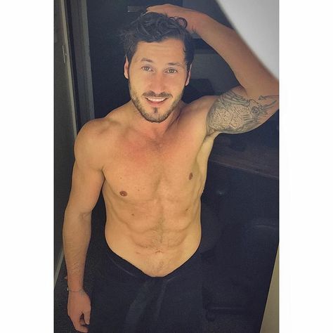 Can't wait to see him dance live again!! Val Chmerkovskiy, Man Crush Monday, Man Crush Everyday, Attractive Guys, Dancing With The Stars, Man Crush, Celebrities Male, Celebrity Photos, Beautiful People