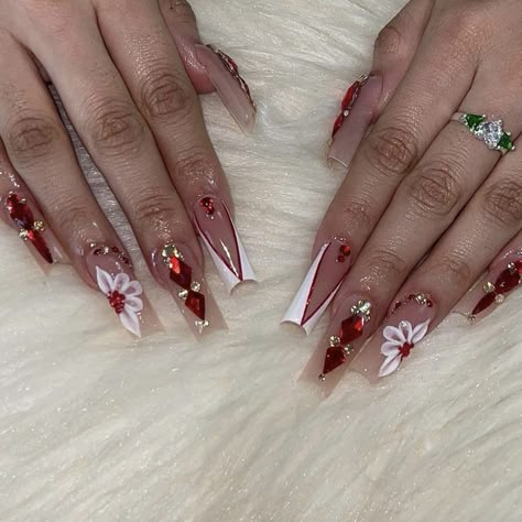 Nails For Quinceanera, Acrylic Nails Red, Red Quinceanera Ideas, Sweet 16 Nails, Burgundy Acrylic Nails, Quince Nails, Red And White Nails, Quinceanera Nails, Red And Gold Nails