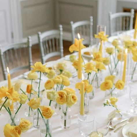 Yellow Colourdrenched tablesetting - Yellow Roses - Yellow Flecked Roses - Rebecca K. Events - London Party Planner - London Event Planner - @bloomologieflowers Yellow Themed Table Setting, Yellow Rose Decorations, Yellow 30th Birthday Party, Yellow Rose Wedding Theme, Yellow And Sage Wedding, Yellow Dinner Party, Yellow Engagement Party, Yellow Bridal Shower Ideas, Pink And Yellow Wedding Theme