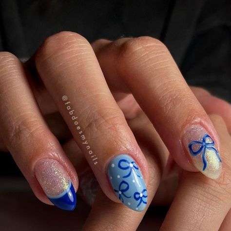 fabi // licensed utah nail tech 🎀 on Instagram: "bows, bows and bows 🎀💙✨ #bownails #coquette #nailinspo #utahnails #lehinails #nailtech #utahnailtech #handpaintednailart #bluenails #nailart" Trendy Bow Nails, Bow Nail Inspo Short, Gel Nails With Bows, Summer Bow Nails, Acrylics With Bows, Blue Bow Nails, Blue Coquette Nails, Nail Art Designs With Bow, Utah Nails