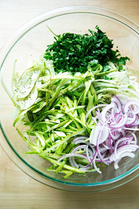 Spring Salads, Lemon Salad, Fennel Recipes, Salad With Avocado, Fennel Salad, Raw Food Diet, Spring Vegetables, Lentil Recipes, Avocado Salad