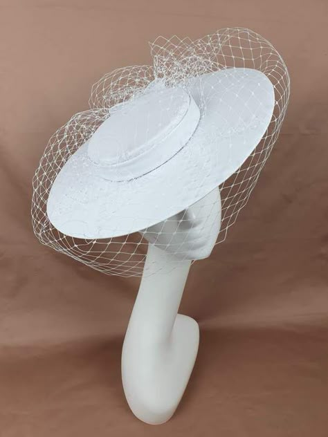 Classic or contemporary styles with brims of all sizes to suit your style and outfit. Bridal Fascinators Headpieces, Bride Hats Wedding, Suits With Hats, Fascinator Hats Outfit, Wedding Checklist Budget, Classy Hats, White Veil, White Veils, Bridal Shower Outfit