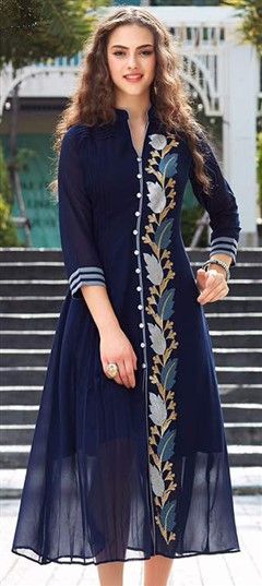 Indian Tunics For Women, Tunics For Women, Indian Tunic, Long Kurtis, Designer Kurti Patterns, Long Kurti Designs, Kurta Neck Design, Salwar Kamiz, Cotton Kurti Designs