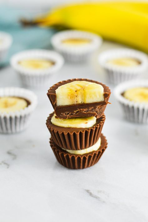 Nutella Cups, Banana Boat Recipe, Banana Nutella Muffins, Nutella Banana Bread, Chocolate Rice Krispies, Banana Boats, Unripe Banana, Nutella Muffins, Banana Sandwich