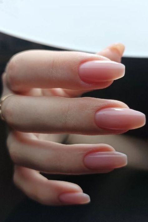 Natural Nail Colors: The Best Nude Nail Polishes To Wear Every Season Trends Nails, Subtle Nails, Casual Nails, Pretty Gel Nails, Soft Nails, Ballerina Nails, Nails 2020, Neutral Nails, Dream Nails