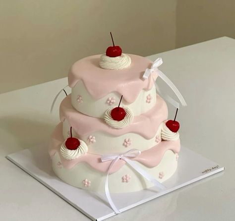 Vintage Birthday Cake Ideas, White Cake With Cherries, Two Tier Pink Cake, Pink Birthday Cake Aesthetic, Delicate Cakes, Cake 2 Tier, Daisy Cupcakes, Bolo Vintage, Small Birthday Cakes