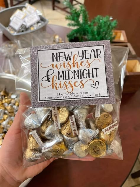 New Year Eve Gifts Ideas, Gifts For New Year’s Eve, New Years Referral Gifts, New Years Office Gifts, New Years Pop Bys Real Estate, New Years Basket Ideas, New Years Marketing Ideas, Nye Gift Ideas, New Year’s Party Favors