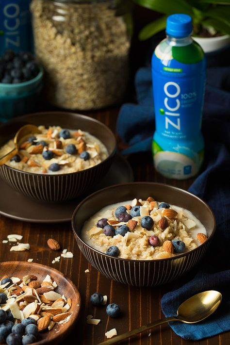 Delicious oatmeal made with @ZICOcoconut Natural 100% coconut water and fresh blueberries! Perfect start to any morning because #InsideIsEverything #ad #MadewithZICO Coconut Water Smoothie Recipes, Coconut Water Recipes, Coconut Blueberry, Coconut Water Smoothie, Delicious Oatmeal, Power Breakfast, Breakfast Goodies, Blueberry Oatmeal, Healthier Food