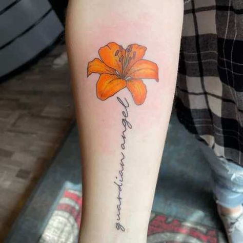 17 Tiger Lily Tattoo Ideas: Embracing the Beauty of Nature Tiger Lily Tattoo, Lily Tattoo Ideas, Lilly Flower Tattoo, Lily Flower Tattoo, Aster Flower Tattoos, Name Flower Tattoo, Tiger Lily Flowers, Tiger Lily Tattoos, Lily Tattoos