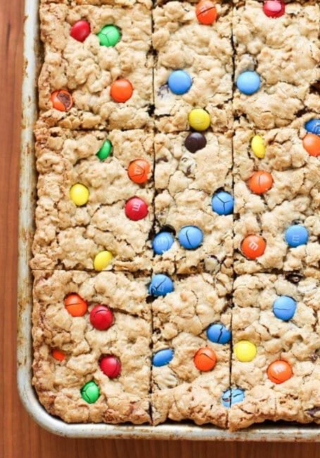 Monster Cookie Bars Recipe, Bars With Peanut Butter, Peanut Butter And Oatmeal, Monster Cookie Bars, Monster Cookie, Cookie Bar, Cookie Bar Recipes, Sheet Pan Recipes, Yummy Sweets