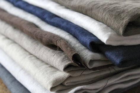 Linen's Irish Lineage – Selvedge Magazine Bedding King, Fabric Shops Online, Jute Fabric, Buy Fabric Online, Buy Linen, Flat Bed, Dyed Linen, Irish Linen, French Linen