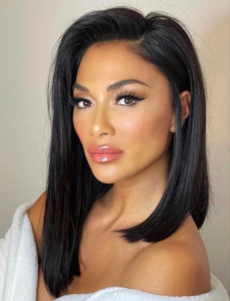 Black Hair Long Bob, Shoulder Length Hair Black, Medium Length Bob Haircut, Tuns Bob Lung, Hair Trends 2022, Baddie Essentials, Bob Lung, Hair Glamour, Winter Hair Trends