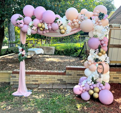 First Birthday Entrance Decor, Birthday Entrance Decor, Bridal Shower Balloon Garland, Birthday Entrance, Bridal Shower Balloon, Birthday Decors, Decor Entrance, Bridal Shower Balloons, 50th Bday