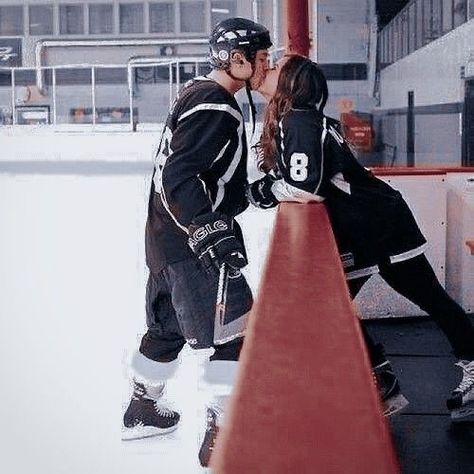 Nate Icebreaker, Hockey Goals, Hockey Girlfriend, Hannah Grace, Gift Basket Ideas For Couples, Sports Romance, Boyfriend Goals, Ideas For Couples, Gift Basket Ideas