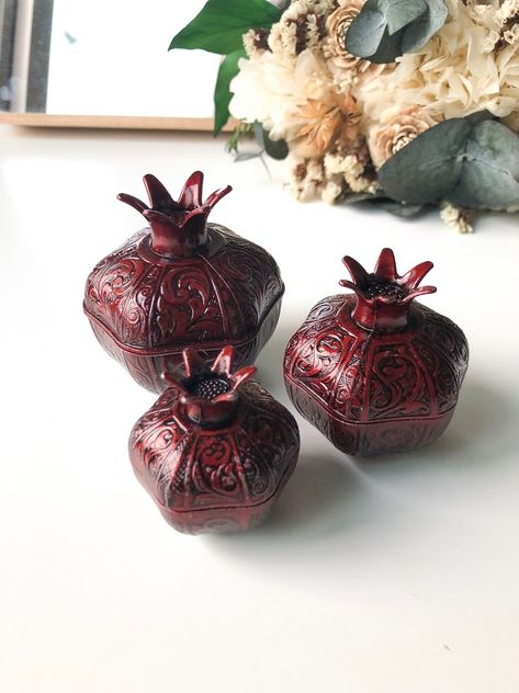 Red Wedding Favors for Guests Unique Wedding Favor Boxes - Etsy Canada Red Wedding Favors, Party Favors Baby Shower, Pomegranate Design, Engagement Party Favors, Favors Baby Shower, Wedding Favor Boxes, Unique Wedding Favors, Turkish Delight, Wedding Favors For Guests