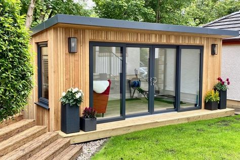 Timber Frame Extension, Room Wallpaper Ideas, Insulated Garden Room, Garden Room Ideas, Garden Pods, Garden Cabins, Garden Workshops, Office Pods, Backyard Office