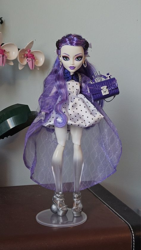 Monster High Toys, Futuristic Helmet, Monster High Clothes, Toy Brands, Catty Noir, Monster High Custom, Love Monster, Monster High Art, Monster High Characters