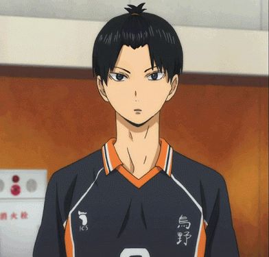 Omg he look like a cute lil penguin/blueberry lmao Volleyball Anime, Haikyuu Kageyama, Haikyuu Karasuno, Haikyuu Wallpaper, Haikyuu Funny, Kageyama Tobio, Haikyuu Characters, Haikyuu Fanart, Sports Anime