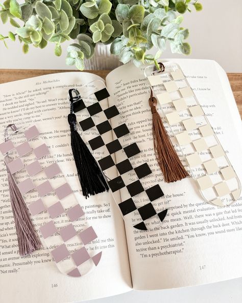 On today’s episode of crafting…checkered bookmarks 🔖 #checkered #bookmark #bookmarksofinstagram #bookishgifts #trending #fy #readmorebooks Book Crafts To Sell, Custom Acrylic Bookmarks, Acrylic Bookmarks Diy, Diy Acrylic Bookmark, Diy Book Markers Ideas, Trendy Bookmarks, Acrylic Bookmarks Cricut, Cricut Bookmark Ideas, Mobile Bookshop