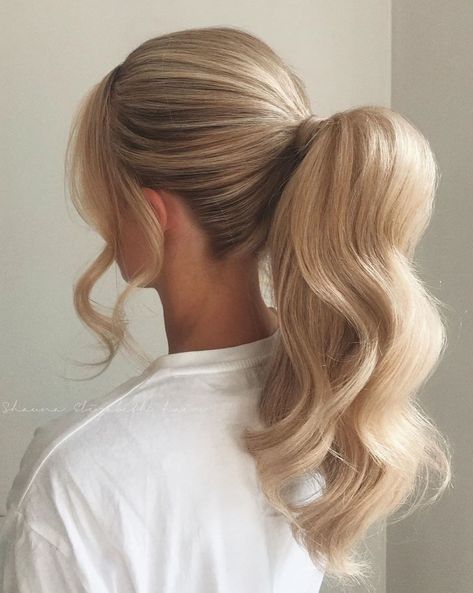 American Salon on Instagram: “talk about the most perfect pony 😍👆 @shaunaelizabethhair •⁣ •⁣ •⁣ #hairgoals #hairdressermagic #salonlife #hairtrends #hairdresser…” Messy Ponytail Hairstyles, High Ponytail Hairstyles, Ponytail Hairstyles Easy, Cool Blonde Hair, A Ponytail, A Pony, Long Blonde, Ponytail Styles, Long Blonde Hair