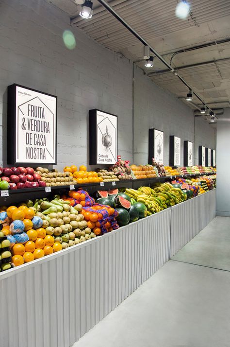 Casa Nostra by Miriam Barrio | Shop interiors Supermarket Design Interior, Fruit And Veg Shop, Vegetable Shop, Grocery Store Design, Supermarket Design, Fruit Displays, Fruit Display, Fruit Shop, Fresh Market