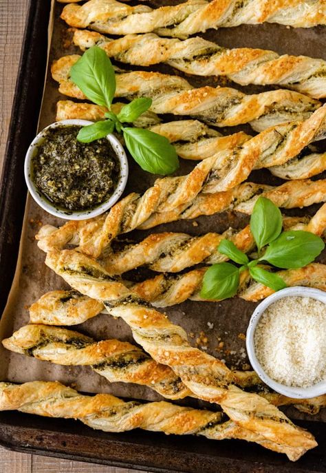 Pesto Parmesan Cheese Straws {4-Ingredients} - Two Peas & Their Pod Pesto Appetizers, Finger Sandwich, Impressive Appetizers, Pesto Cheese, Fancy Appetizers, Cheese Straws, Puff Pastry Recipes, Stuffed Pepper Soup, Breadsticks